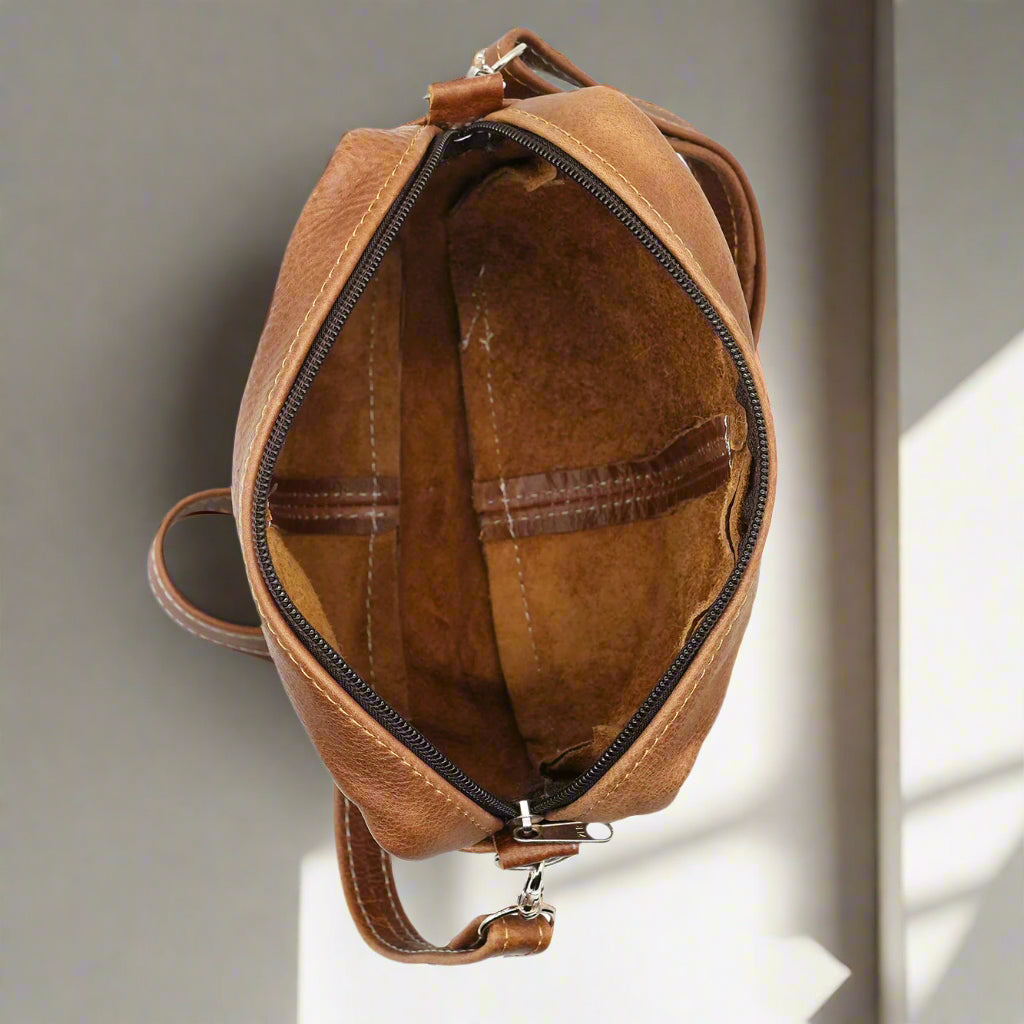 O' Kelly Leather Slingbag