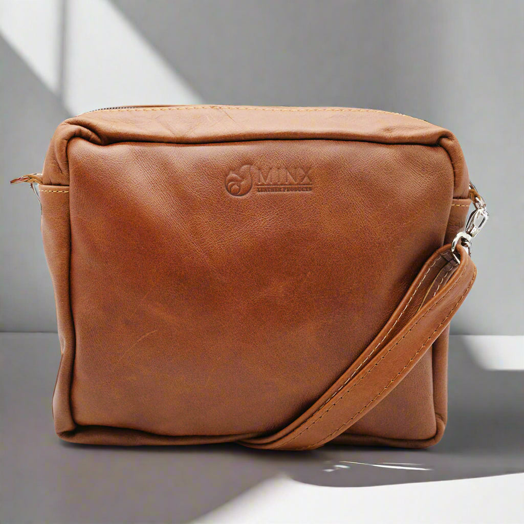 O' Kelly Leather Slingbag