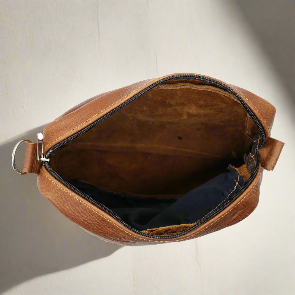 O' Kelly Leather Slingbag