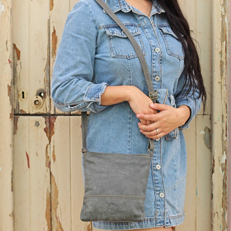 Get up and go Leather Bag