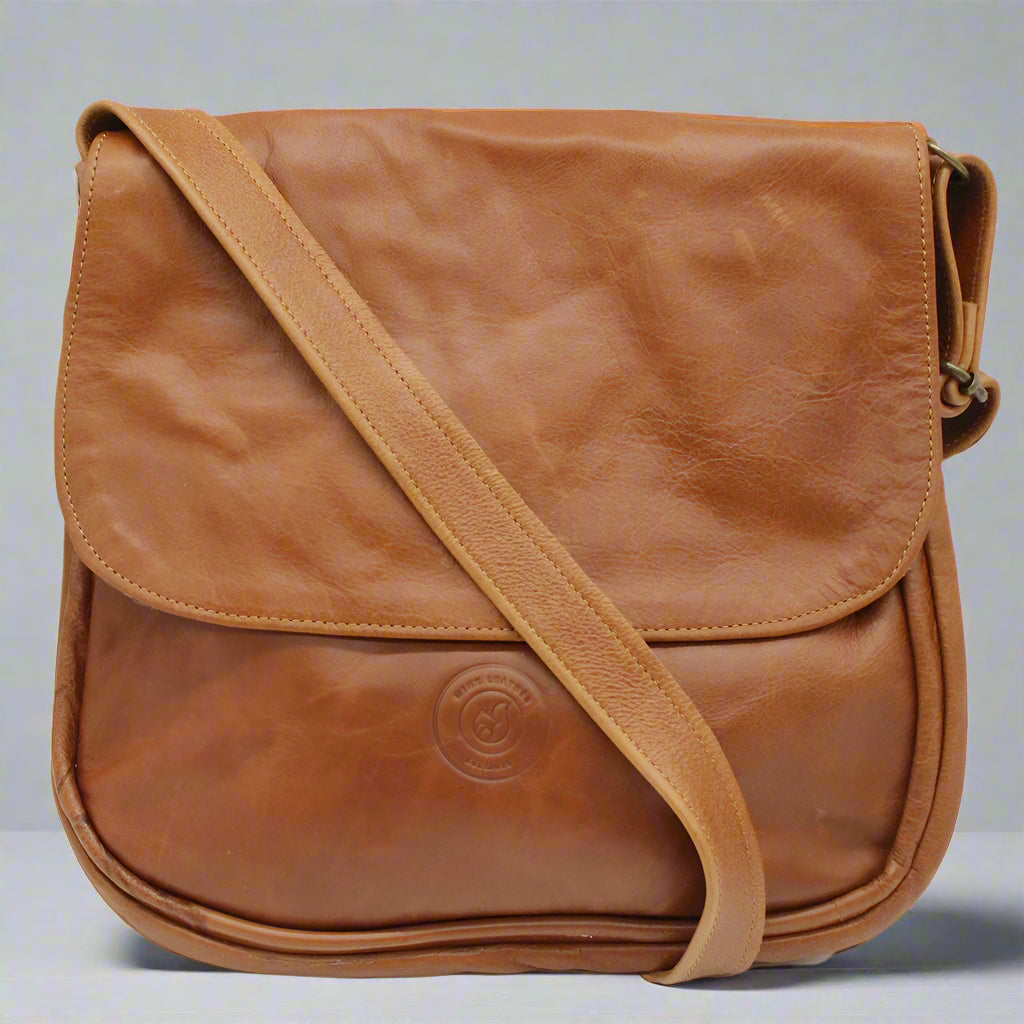 Huxley Leather Hand Bag and Bodywash
