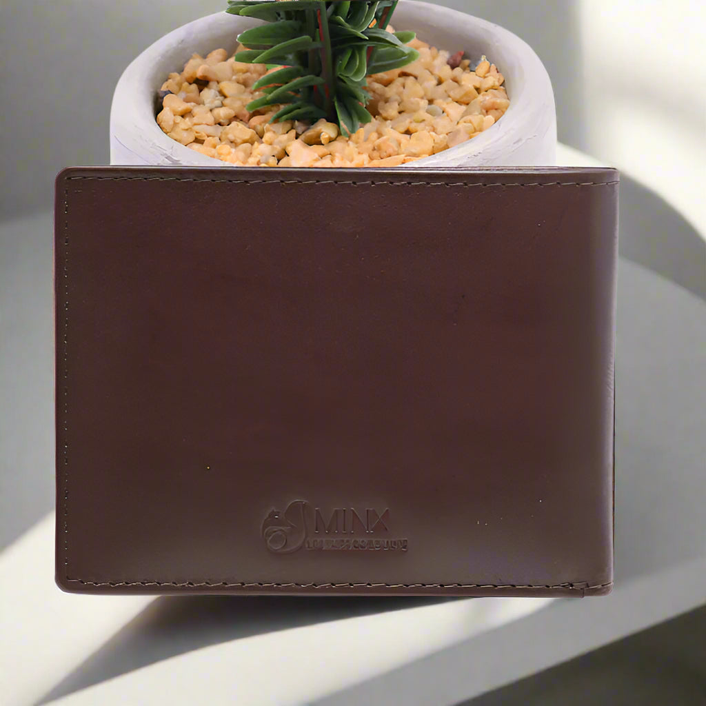 Chow Bello Leather Wallet