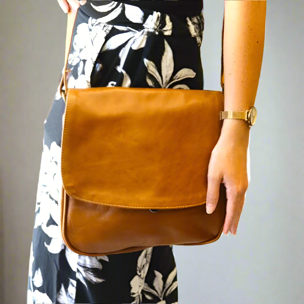 Huxley Leather Hand Bag