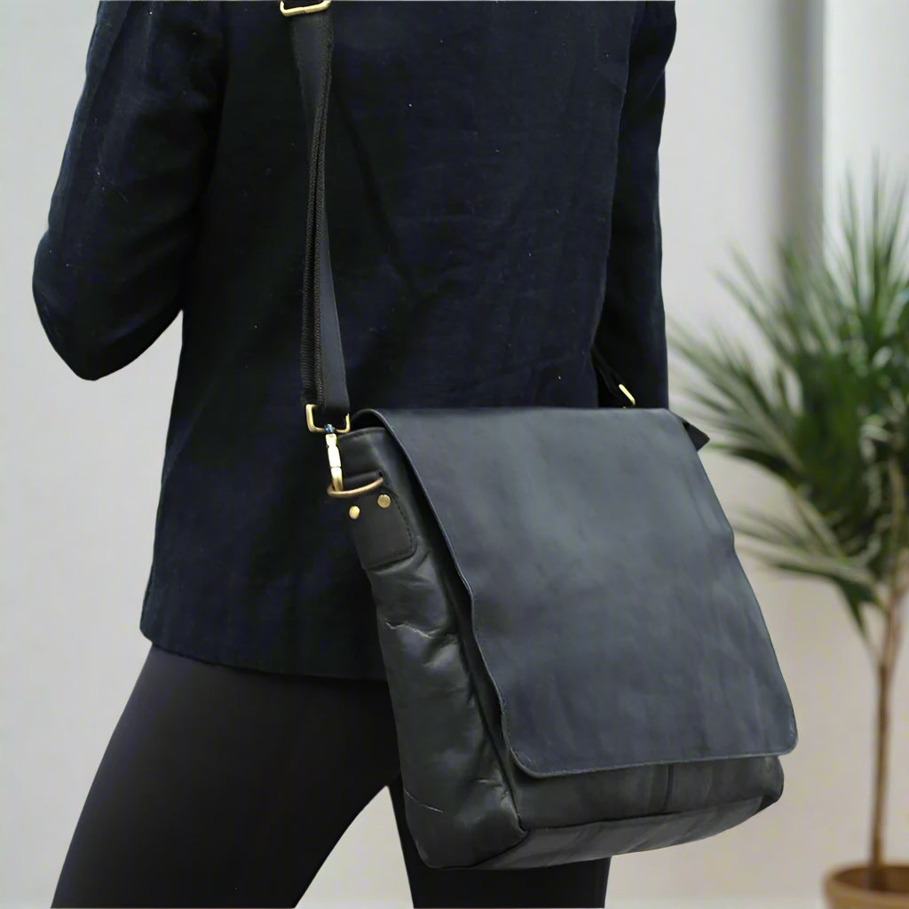 Tahiti Leather Laptop Bag