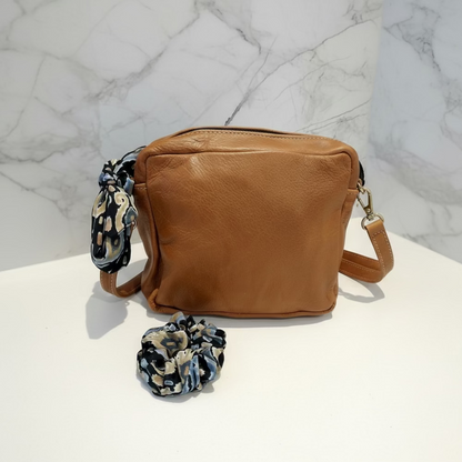 O' Kelly Leather Slingbag