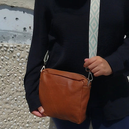 O' Kelly Leather Slingbag